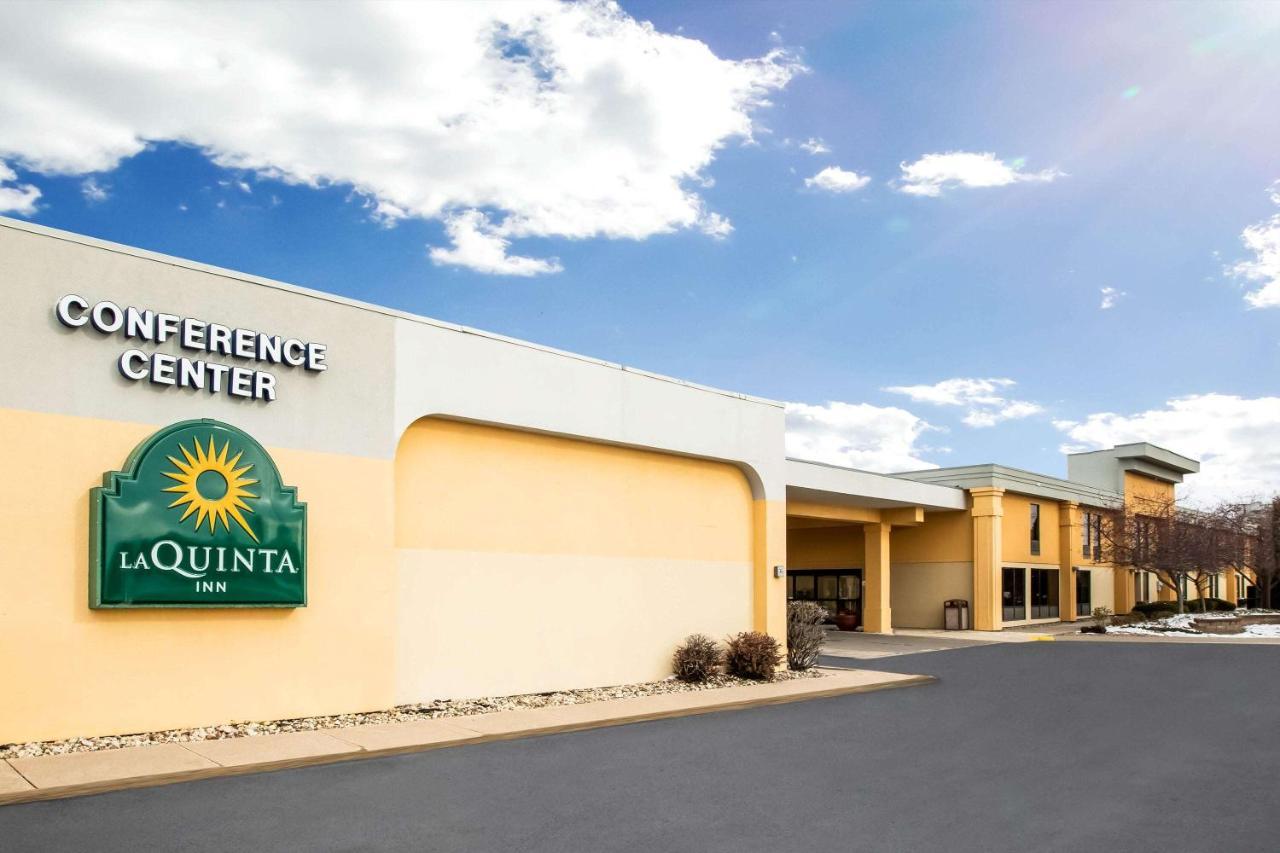La Quinta Inn By Wyndham Davenport & Conference Center Esterno foto