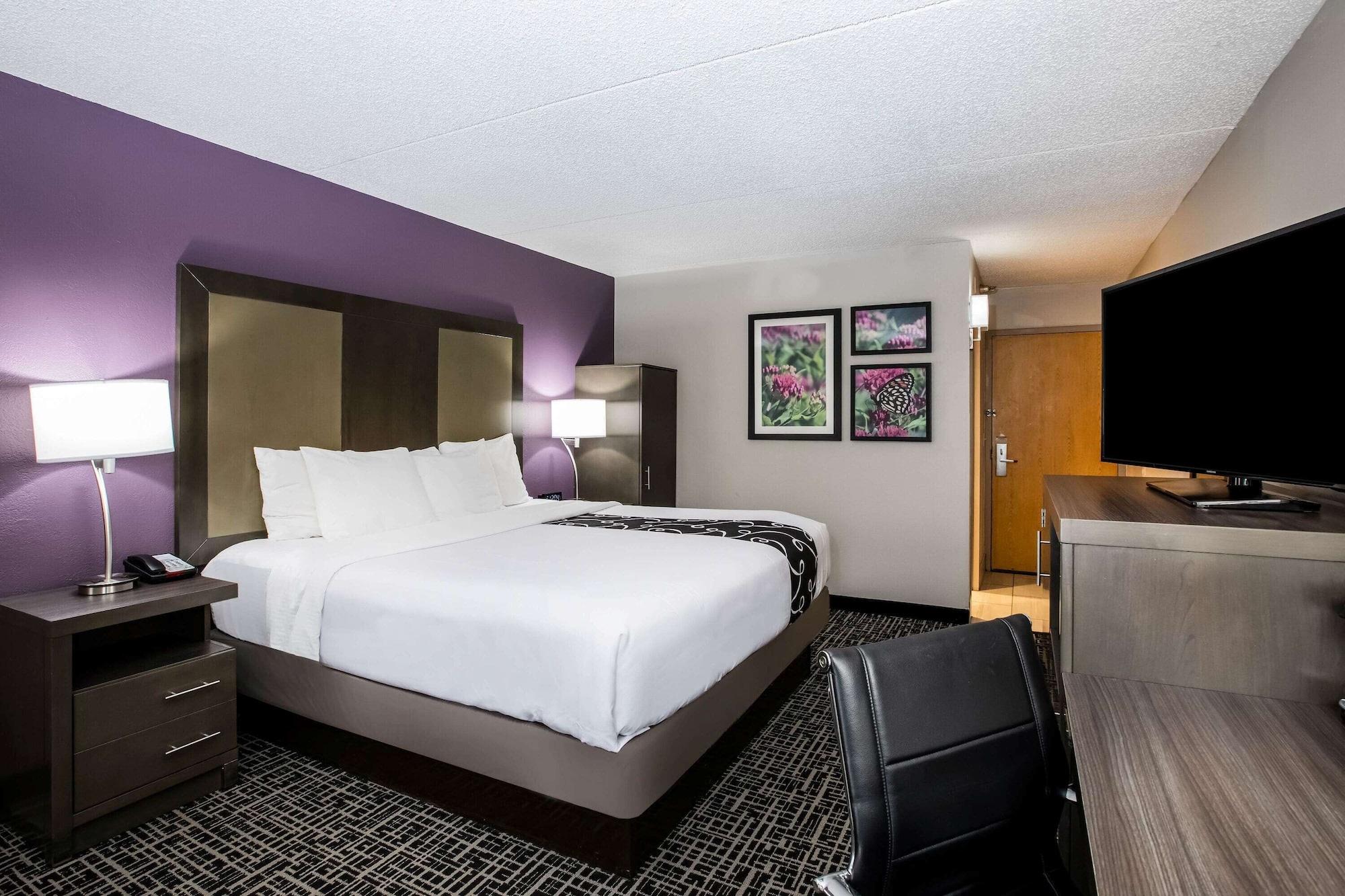 La Quinta Inn By Wyndham Davenport & Conference Center Esterno foto