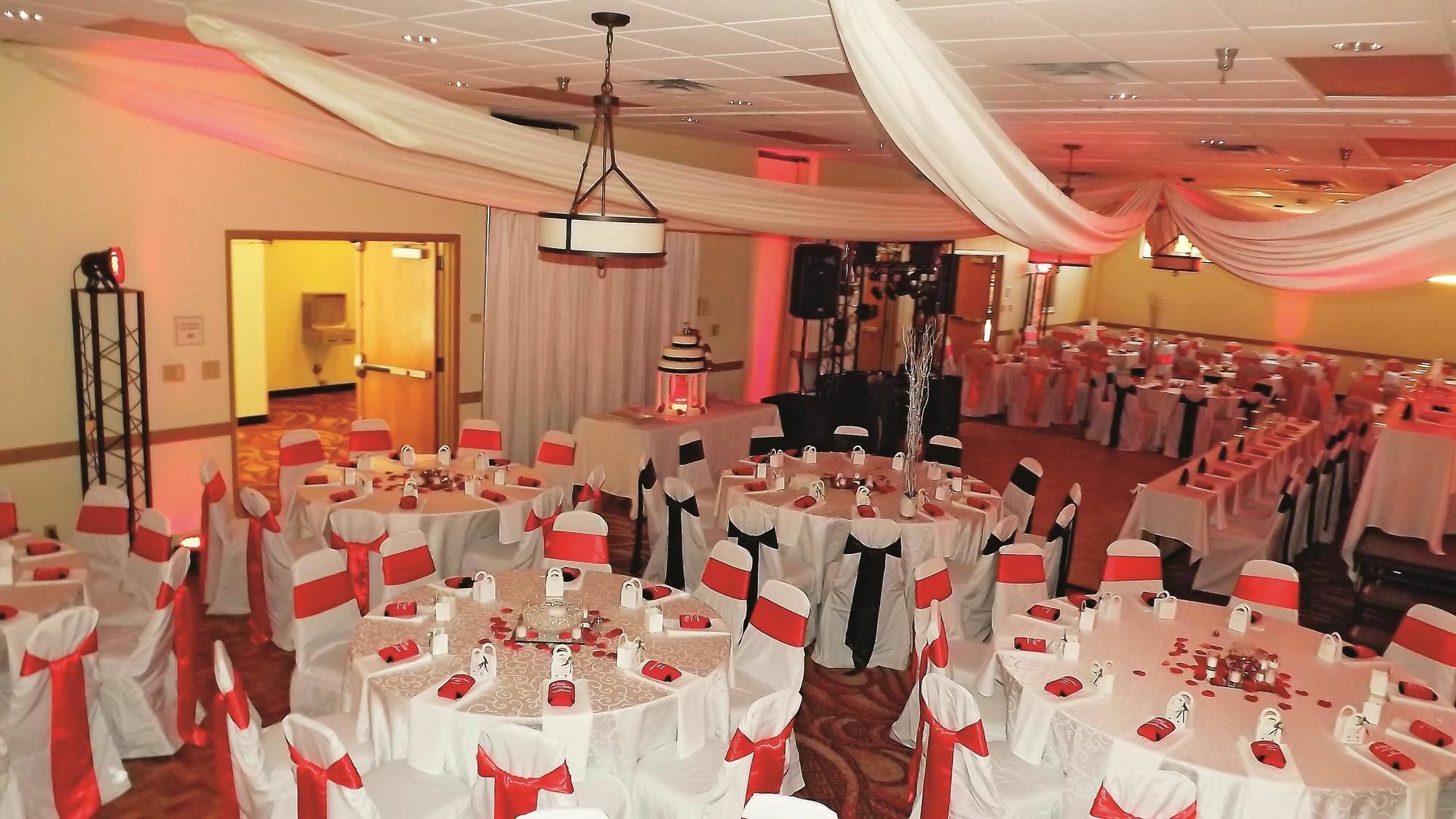 La Quinta Inn By Wyndham Davenport & Conference Center Esterno foto